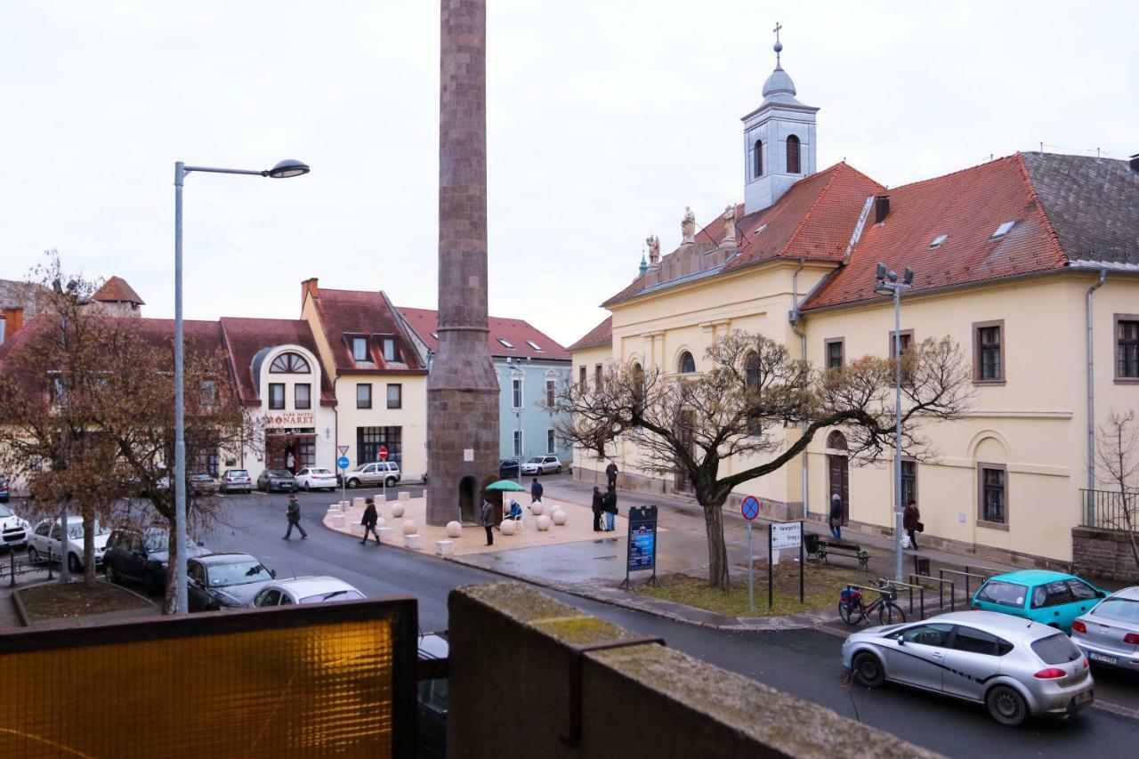 Palace Apartman - Minaret, Eger Exteriér fotografie
